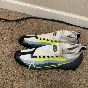 Vapor edge pro 360 football cleats.